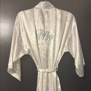 Linea Donatella White Satin Kimono Robe
